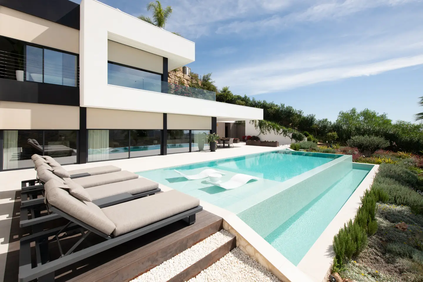 Luxury holiday villa with panoramic view and the perfect indoor climate