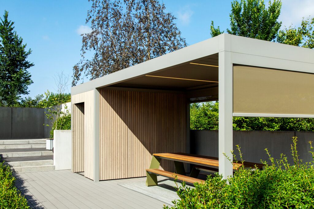 Algarve Canvas storage room wall