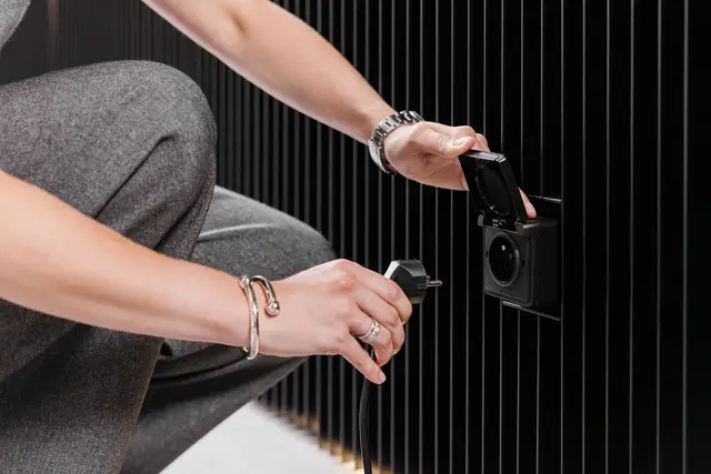 Linarte_Minimal_Essence_Product_shot_website_8020