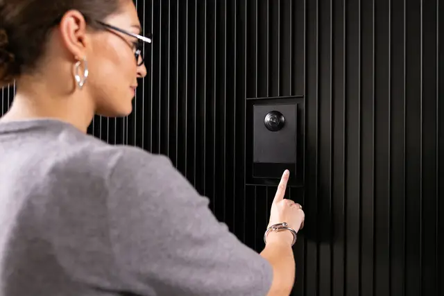 Linarte_Minimal_Essence_Product_shot_website_8103