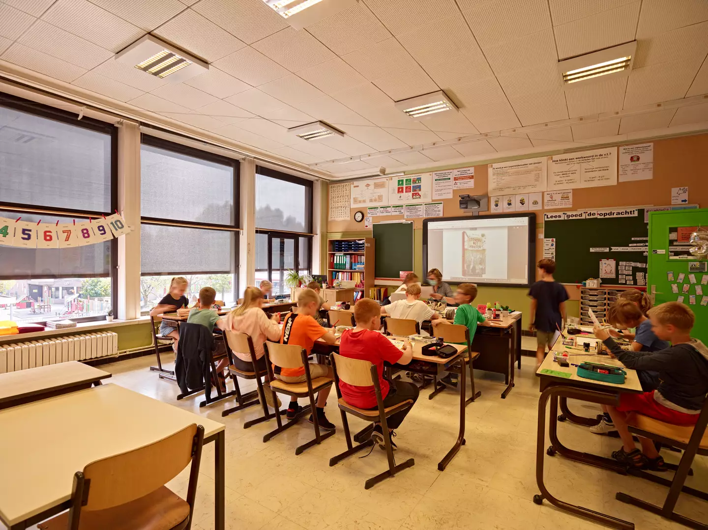 Des stores Fixscreen pour l’école primaire communale de Desselgem
