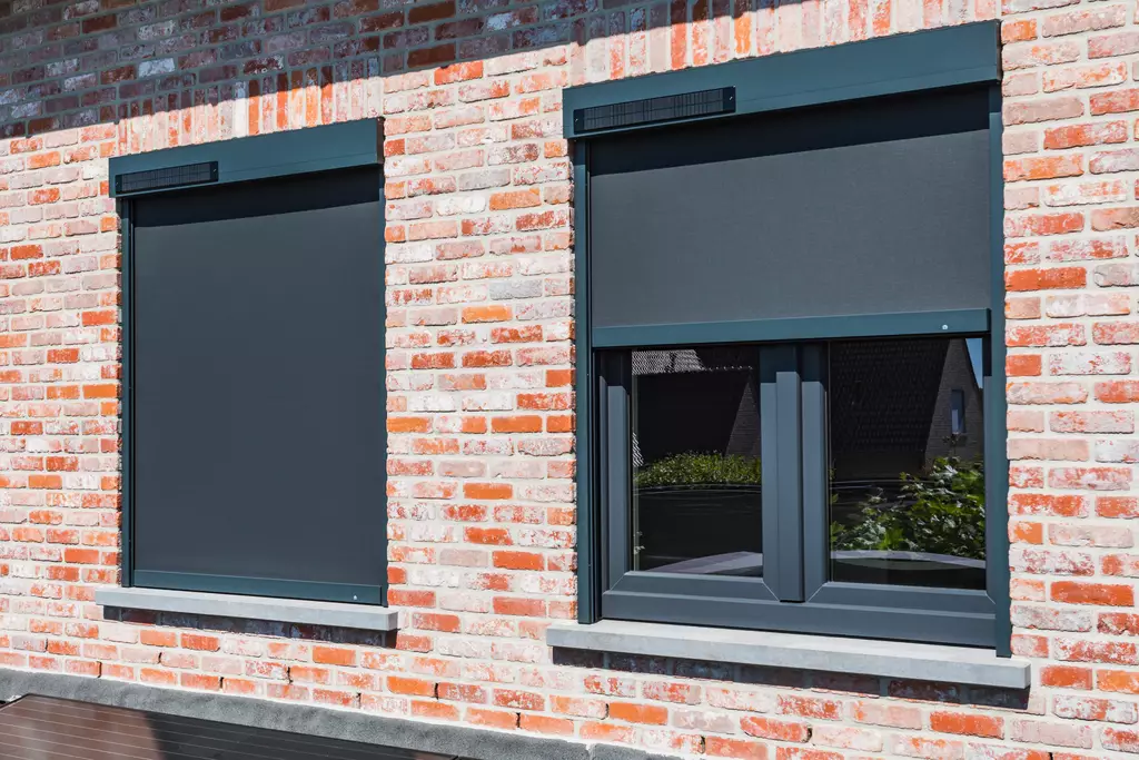 Vertical Sun Protection (Solar)