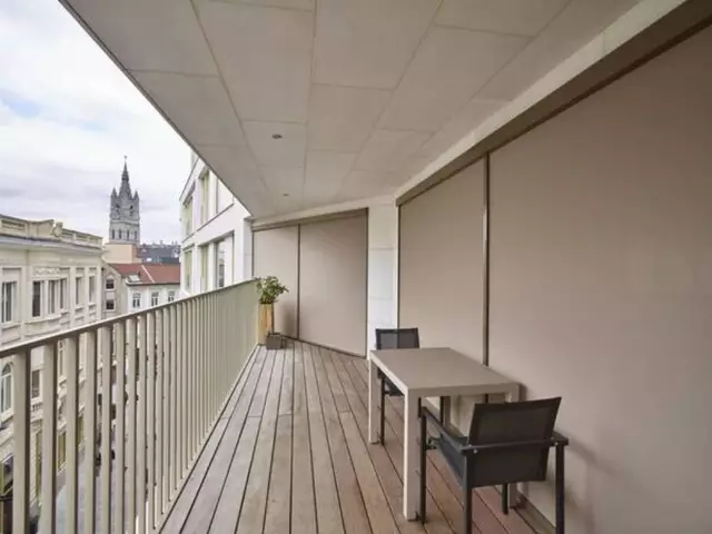 Discrete montage voor strakke architectuur