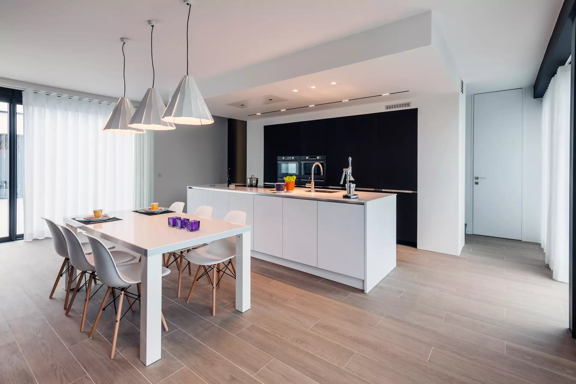 Kun-je-een-huis-koelen-en-verwarmen-met-ventilatie?